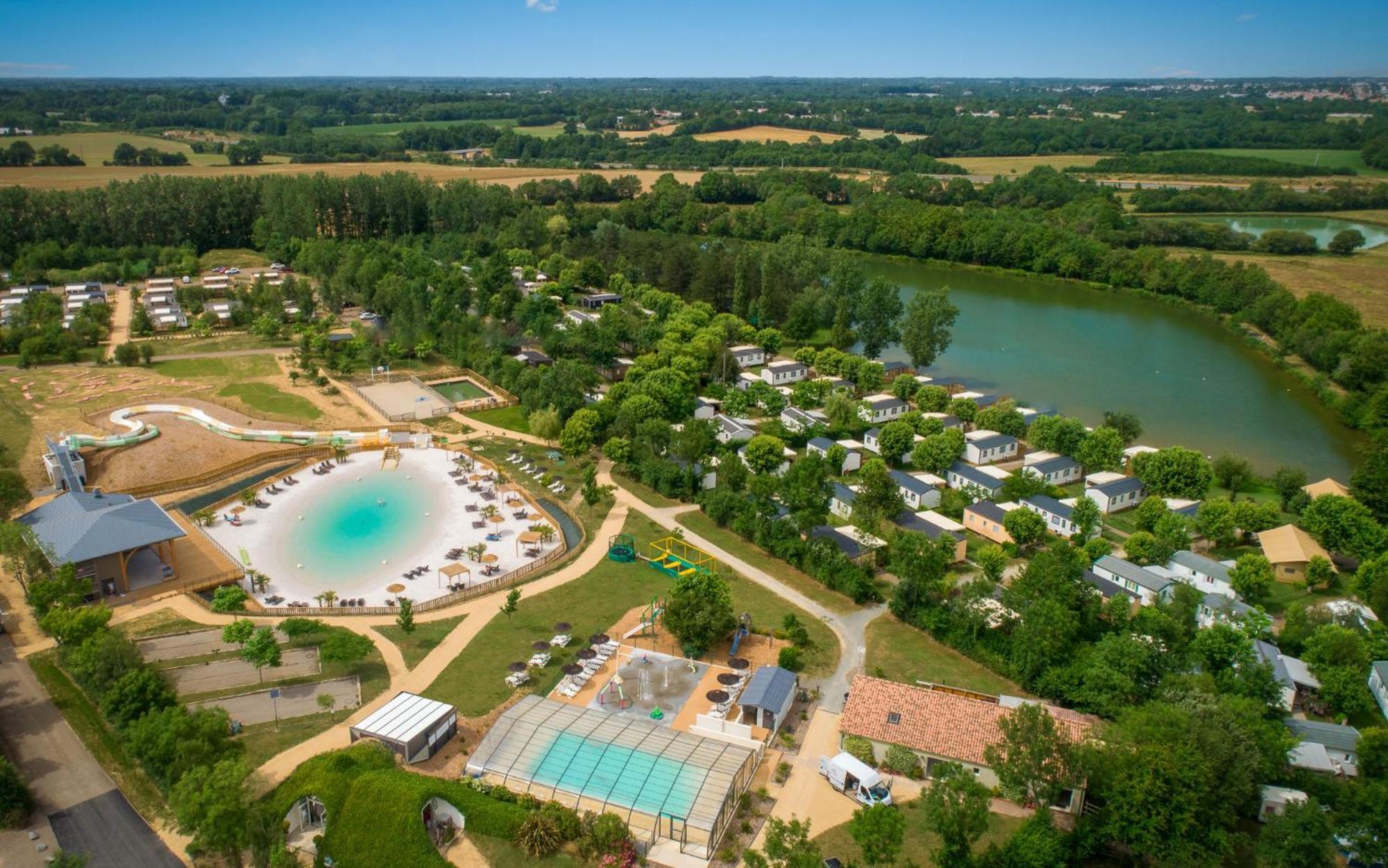 Camping Aubigny-Les Clouzeaux Aubigny  Exterior photo